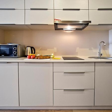 Wolska Serviced Apartments Varsavia Esterno foto