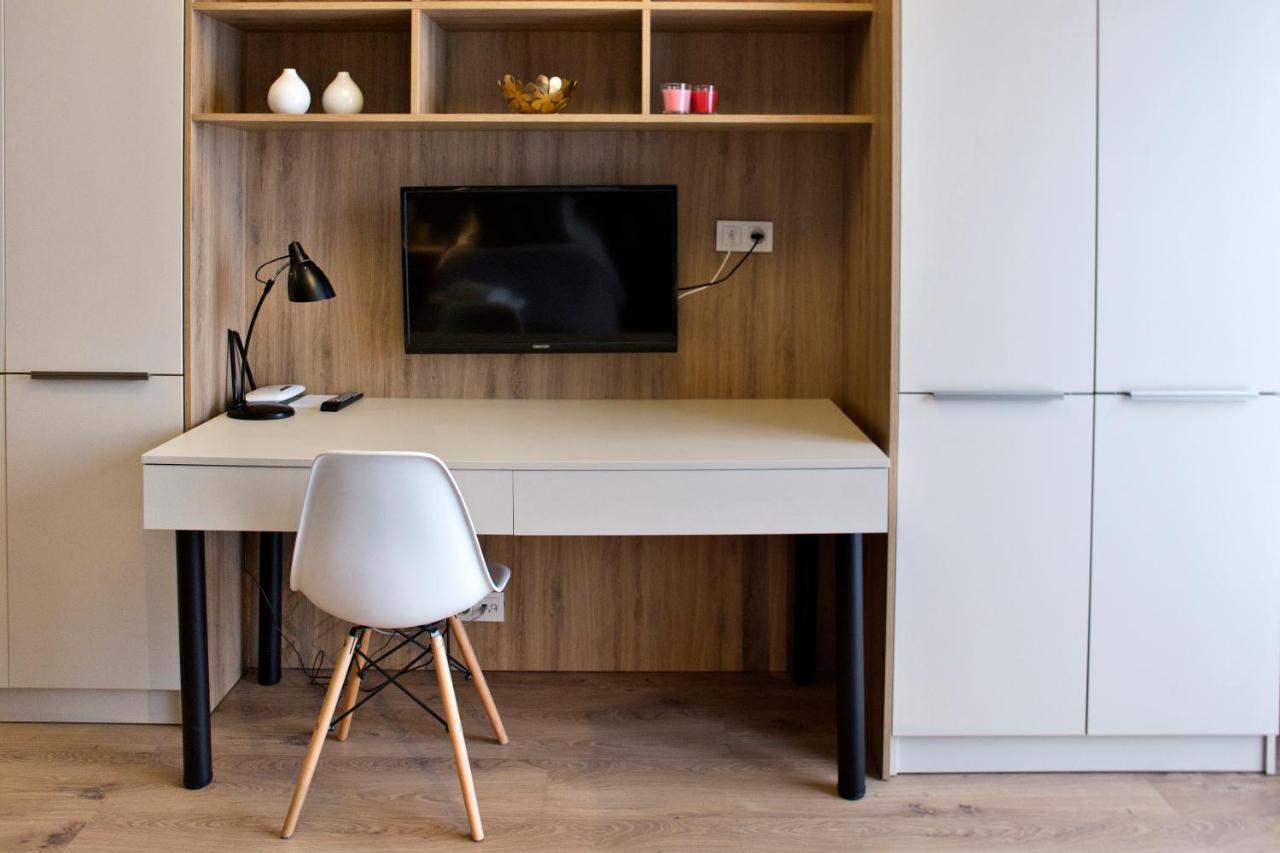 Wolska Serviced Apartments Varsavia Esterno foto