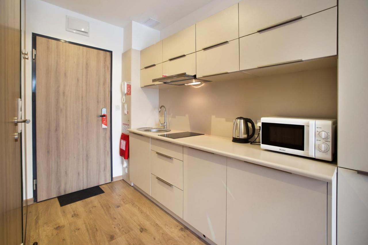 Wolska Serviced Apartments Varsavia Esterno foto