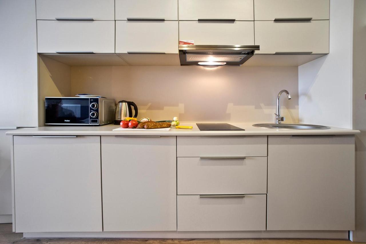 Wolska Serviced Apartments Varsavia Esterno foto