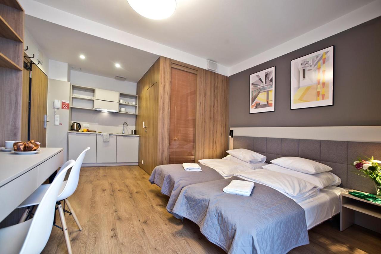 Wolska Serviced Apartments Varsavia Esterno foto